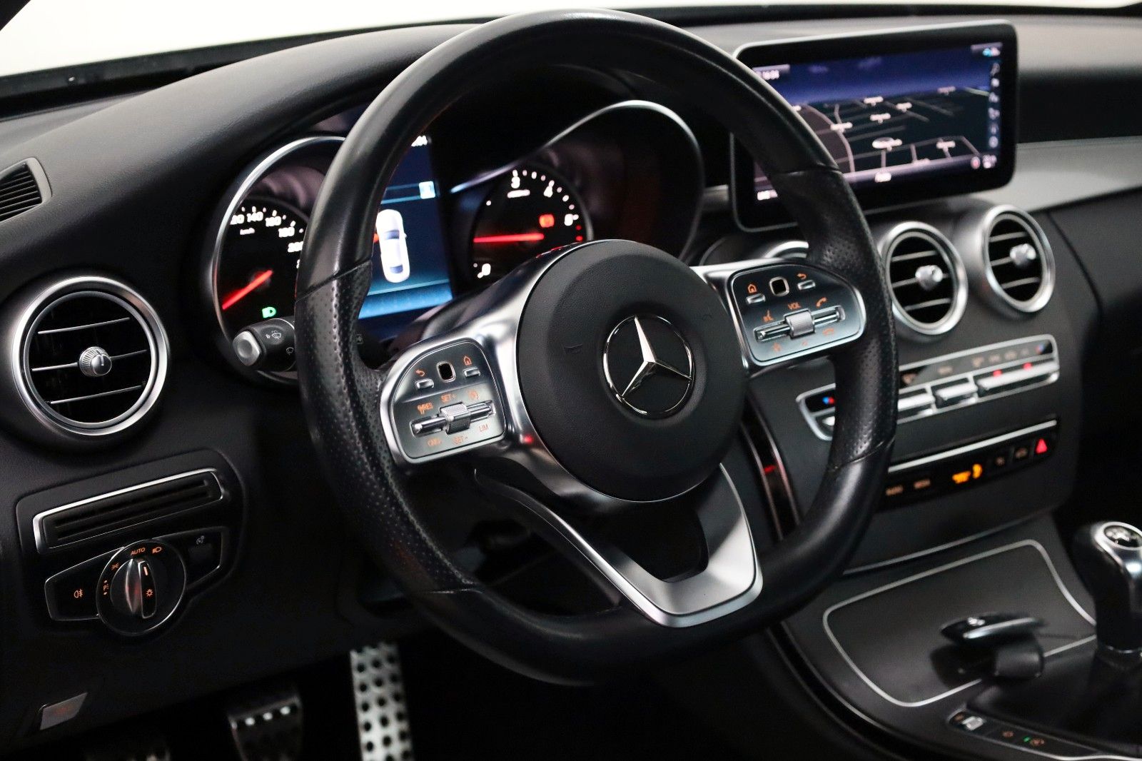 Fahrzeugabbildung Mercedes-Benz C 200 d Coupe, AMG-Line,Navi,Kamera,CarPlay,+WR