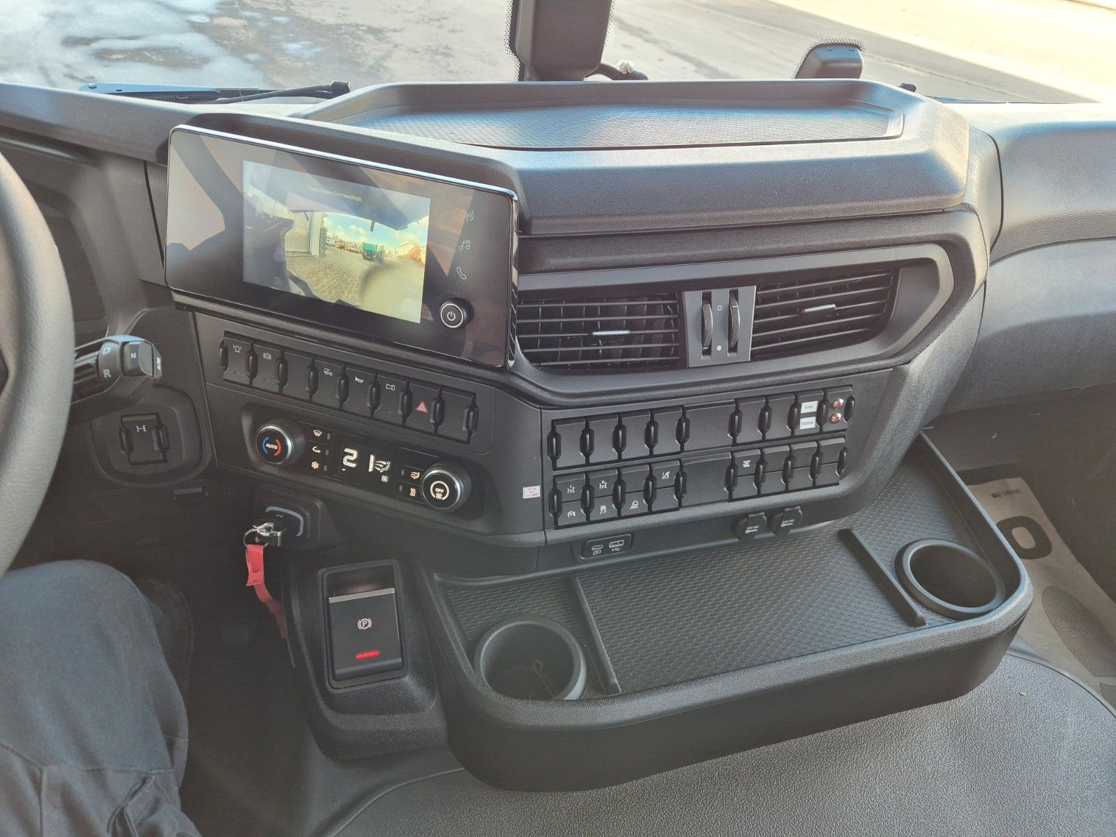 Fahrzeugabbildung Iveco AD200X46/P HR OFF Palfinger PK 12.501 Funk AHK