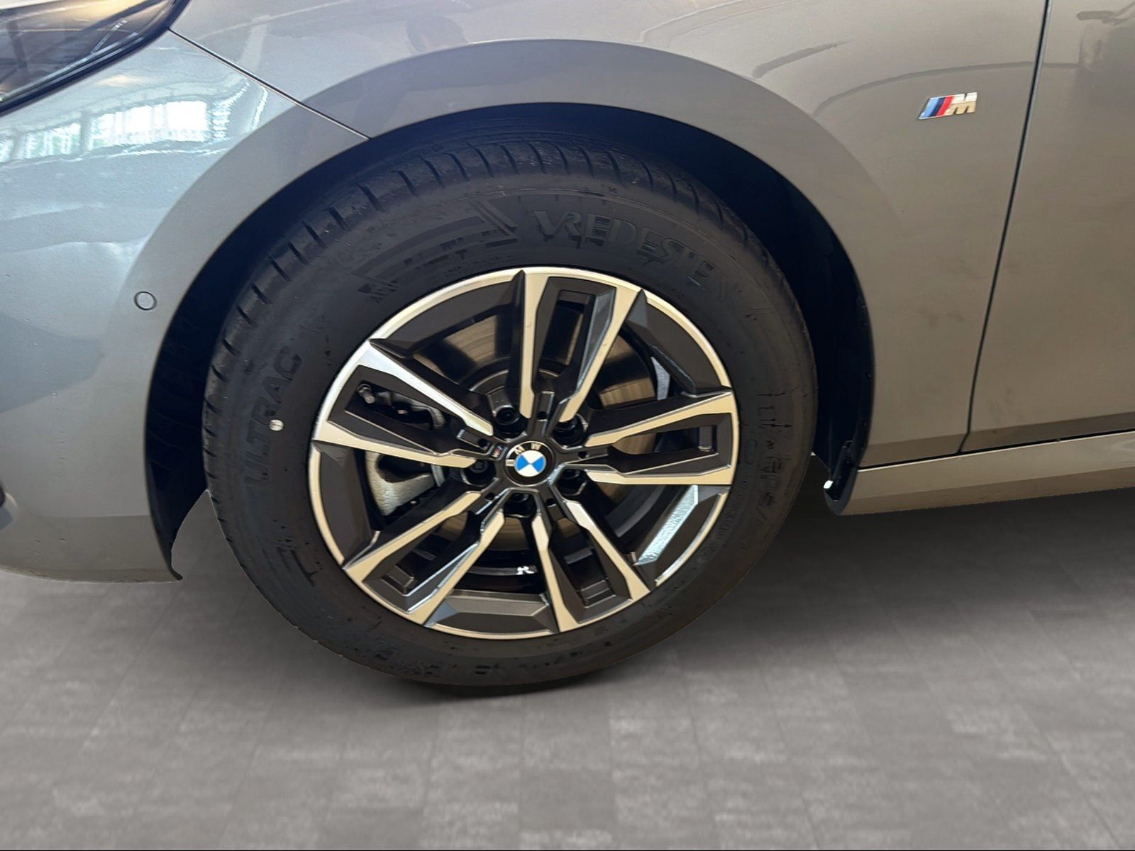 BMW 223 Active Tourer - Bild 10