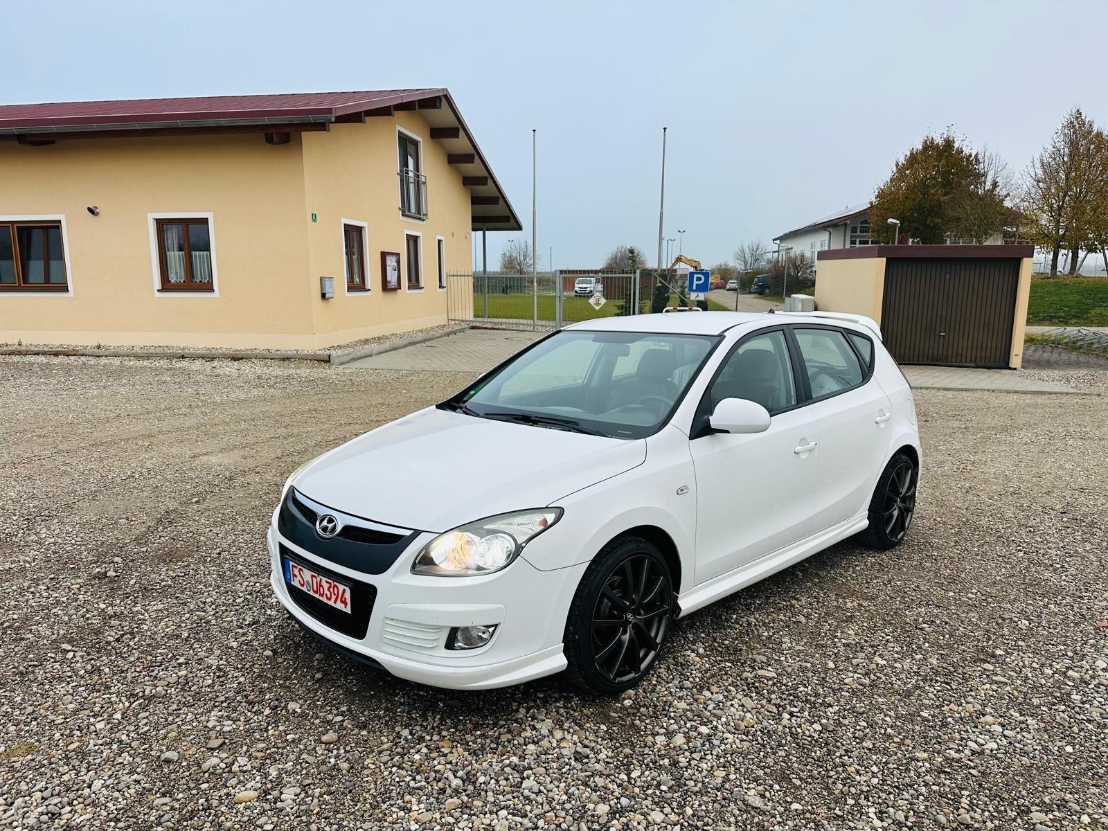 Hyundai i30 SPORT BJ-2009 1,6 BENZIN KLIMA LEDER TÜV2027