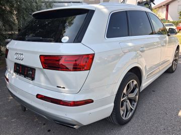 Audi Q7 - 6