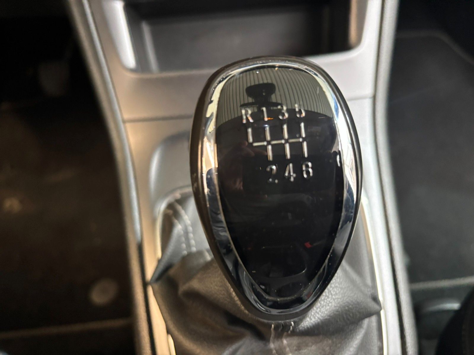 Fahrzeugabbildung Opel Astra K 1.4T 120-JAHRE KAMERA/SHZ/LHZ/ALU/ALLWET