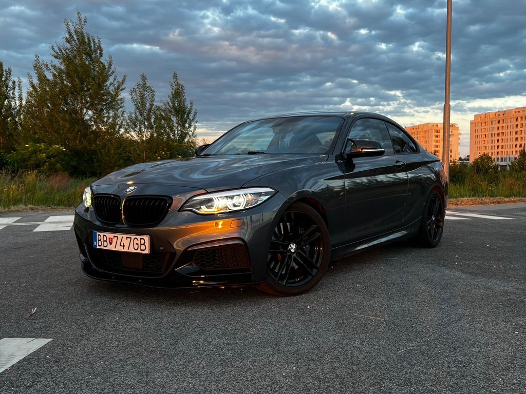BMW M240i