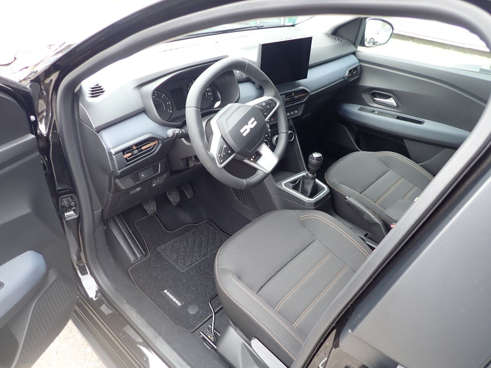 Fahrzeugabbildung Dacia Sandero Stepway Expression TCe 110