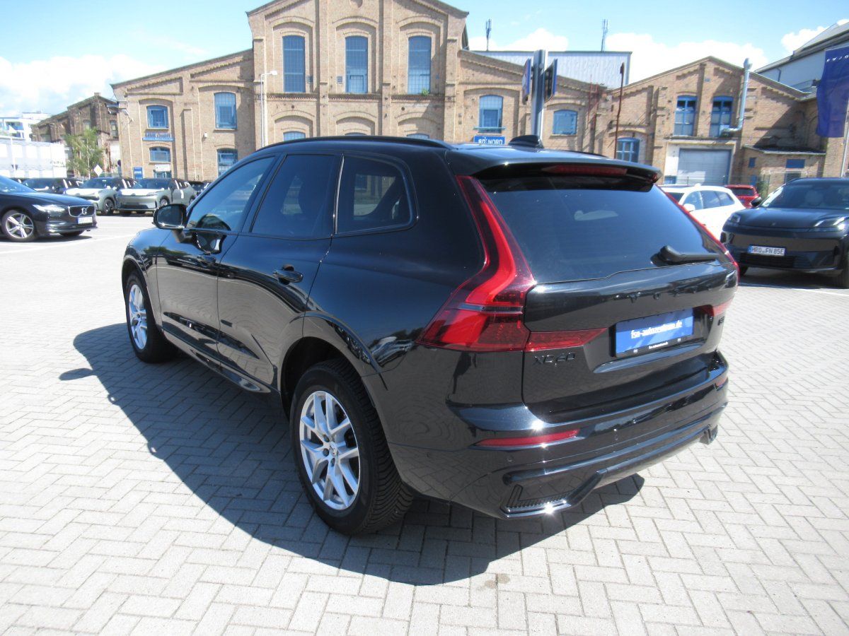 Volvo XC60 B5 AWD Black Edition Plus Automatik imagem 3