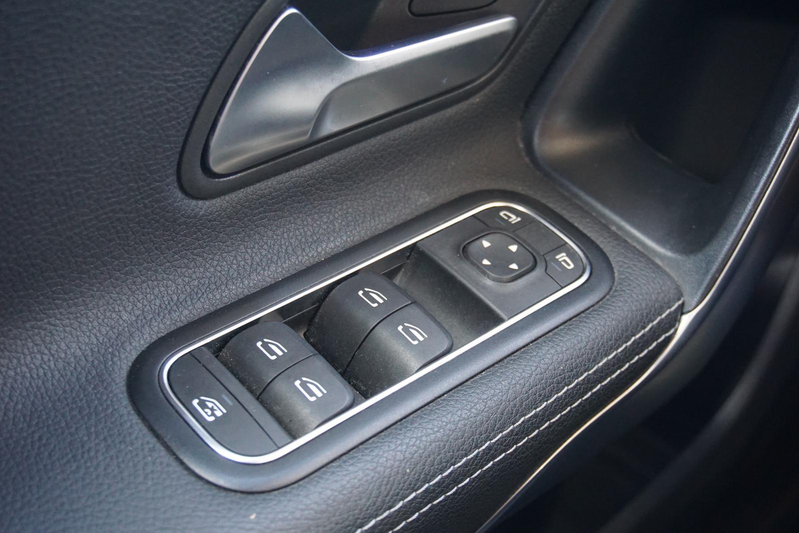 Mercedes-Benz A-Class 1.3 AHK Navi Kamera LED Tempomat, миниатюра 20