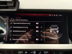 Fahrzeugabbildung Audi A3 Limousine S line 35 TFSI S-tr. -HUD*Navi+*RFK