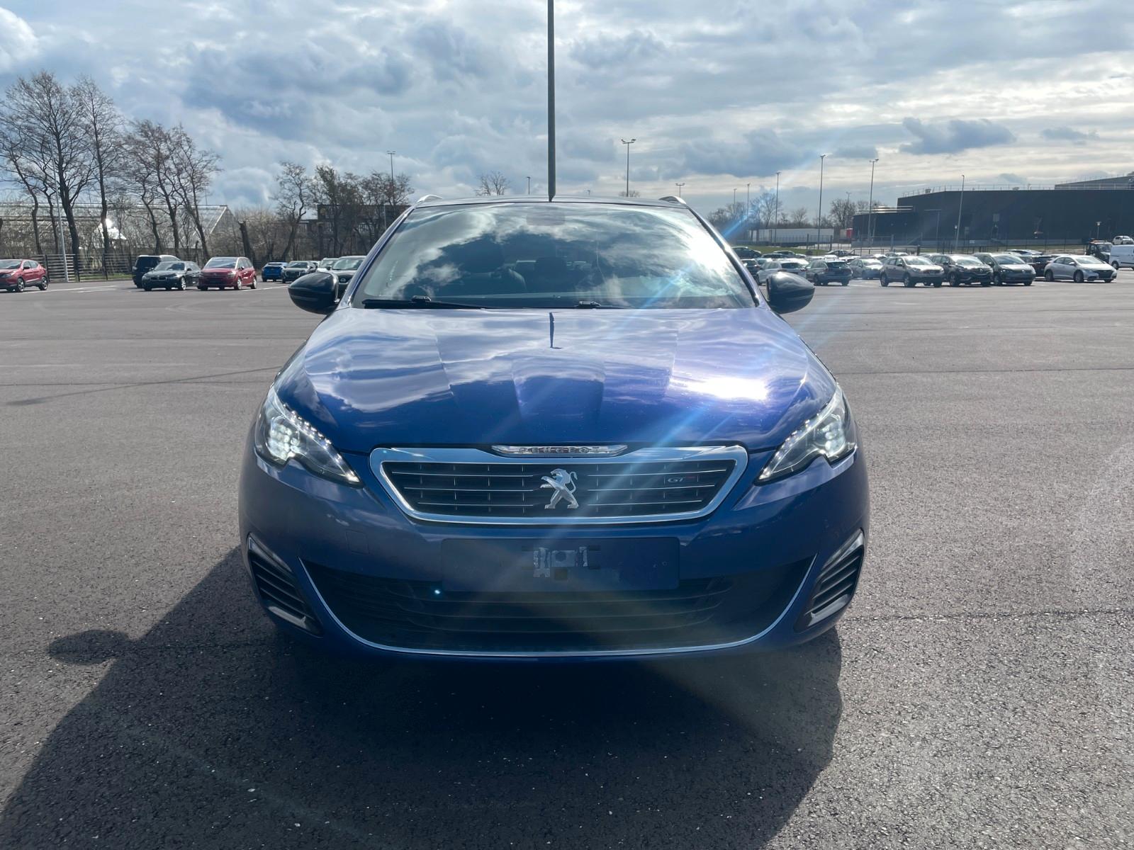 Peugeot 308 2015 — photo 9
