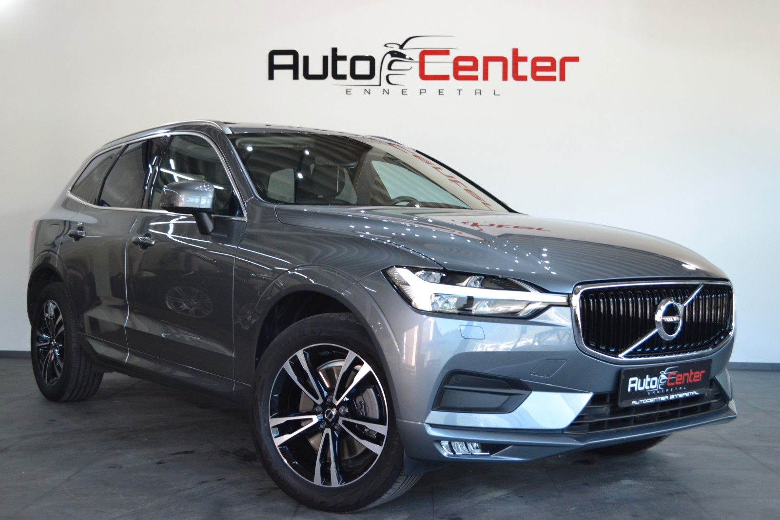 Volvo XC60 Momentum Pro AWD*2 Hand*NAVI*KAMERA*PANO*