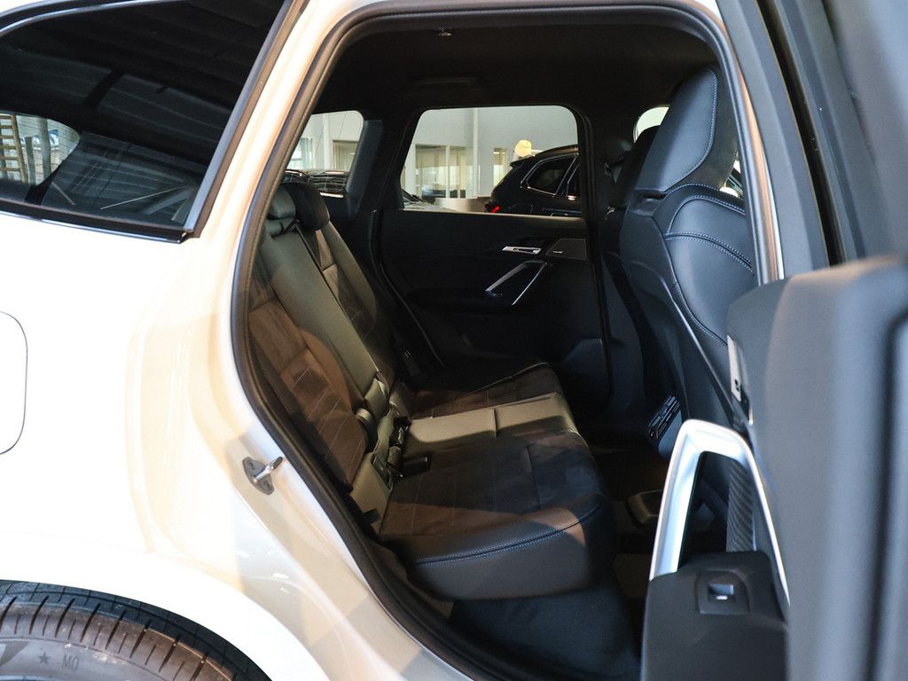 BMW iX1 - Bild 10