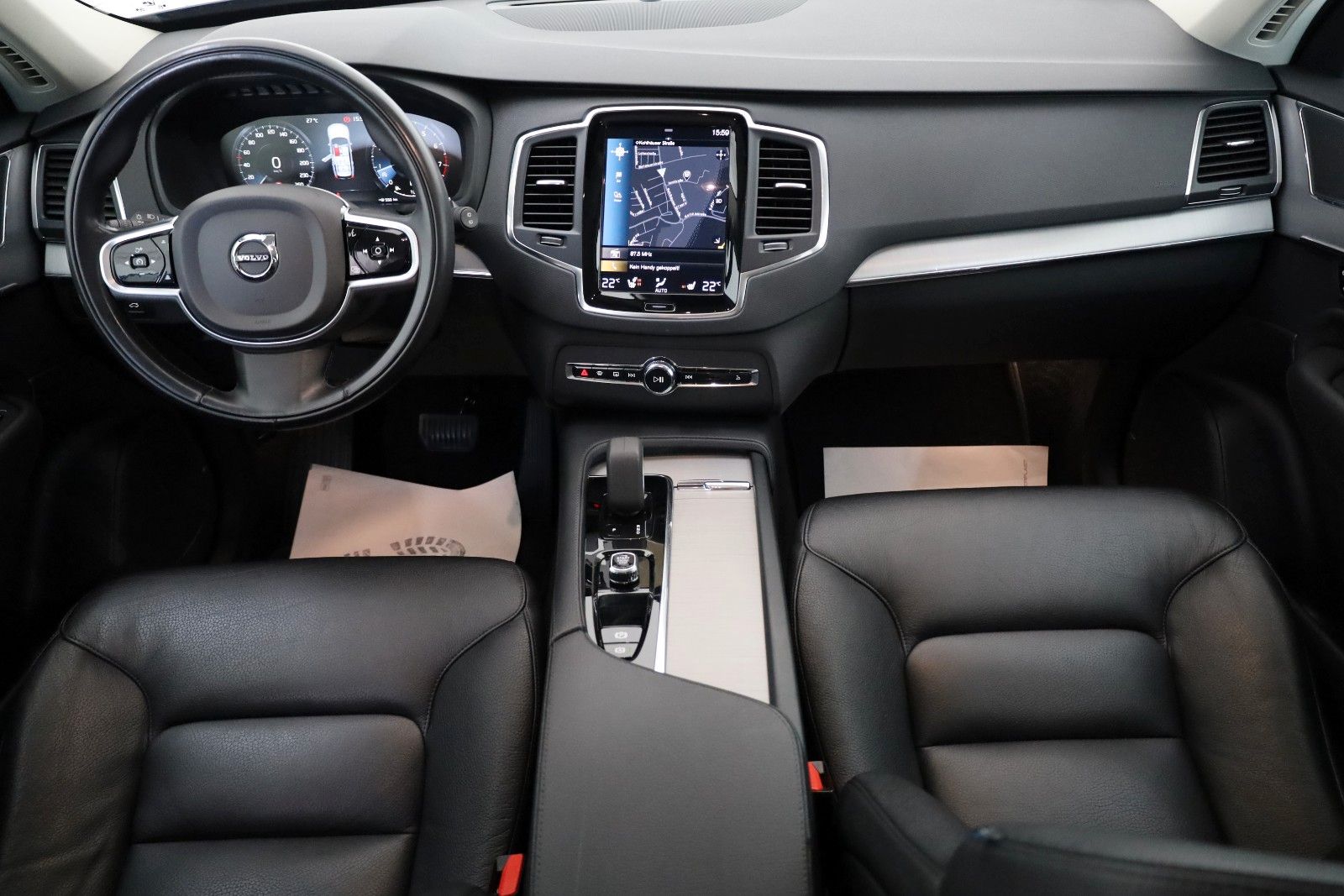 Fahrzeugabbildung Volvo XC90 Momentum Pro AWD,Leder,Navi,SH,7Sitzer,ACC