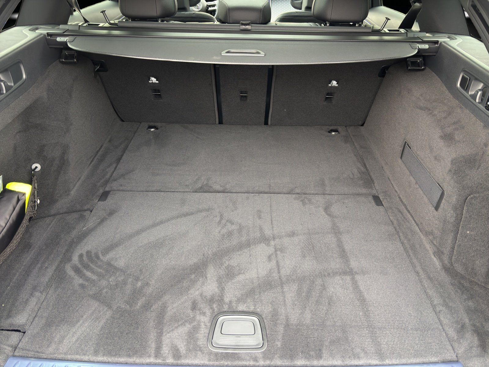 Fahrzeugabbildung Mercedes-Benz E 220 d T  AMG 360° DigLight Burm Pano Sitzklima