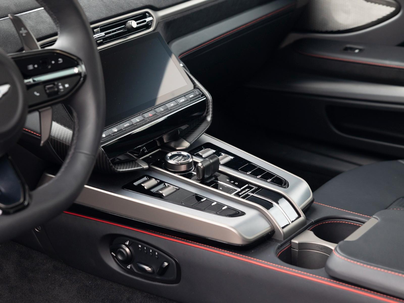 Aston Martin Vanquish | Titan Auspuff | Black Pack