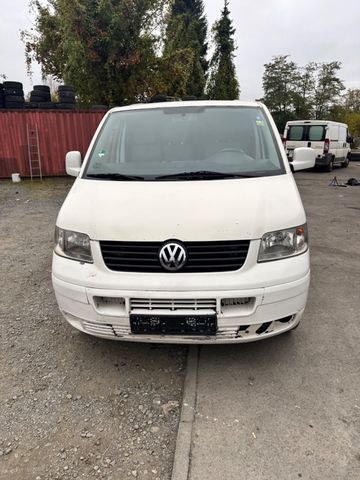 Volkswagen T5 Transporter  CARAVELLE