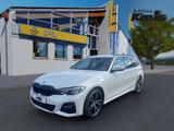 BMW 320 XDRIVE,NAVI, LED, PDC, DA, AHK, 19" M-Sport, - BMW 320: Kombi, 320d Sport