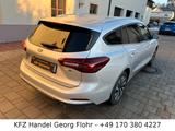 Ford Focus Turnier Titanium X &Garantie - Ford Focus Titanium mit Hybrid-Antrieb (Benzin/Elektro)