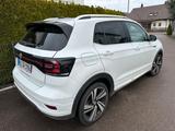 Volkswagen T-Cross R-Line 115PS Navi LED Temp. CarPlay - VW T-Cross von privat