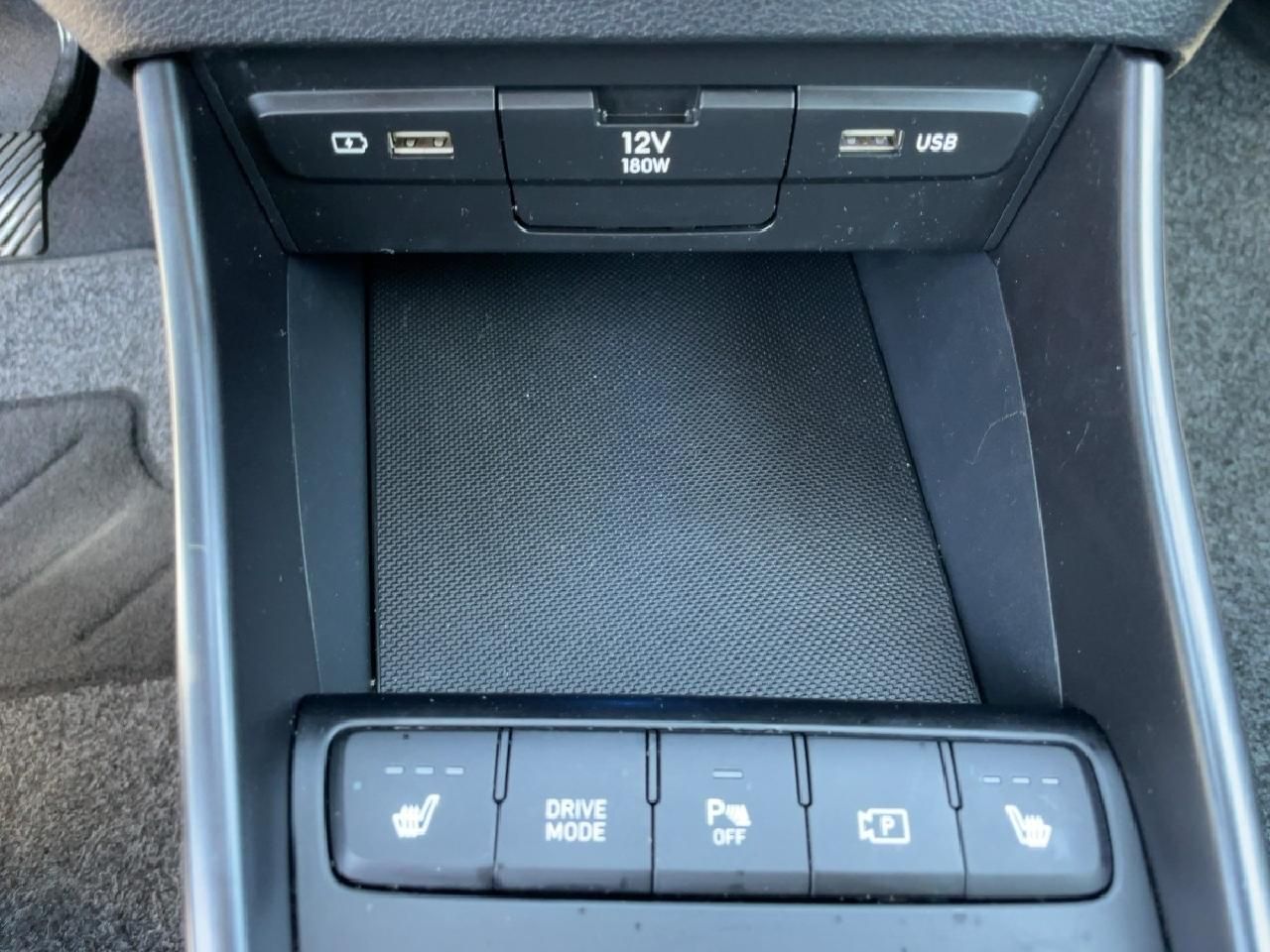 Fahrzeugabbildung Hyundai i20 1,0 l Intro Edition Mild-Hybrid + Navi Paket