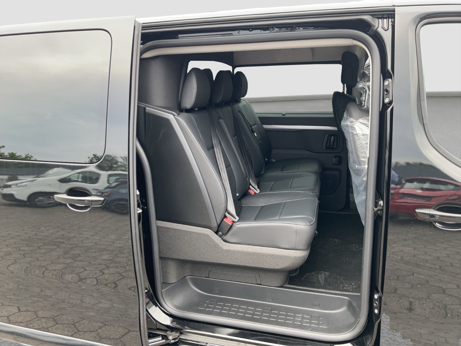 Fahrzeugabbildung Fiat Scudo L3 177 PS Multicab Automatik Leder AHK