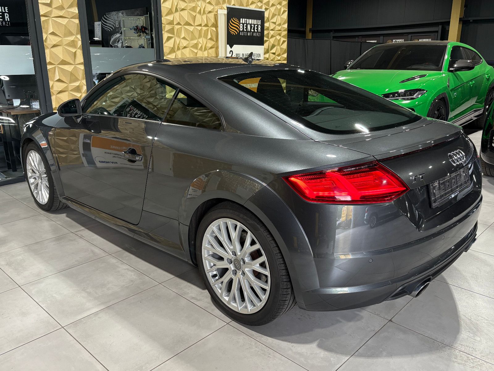 Fahrzeugabbildung Audi TT Coupe 2.0 TFSI/NAVI/PDC/SHZ/TEMPOMAT/8-FACH