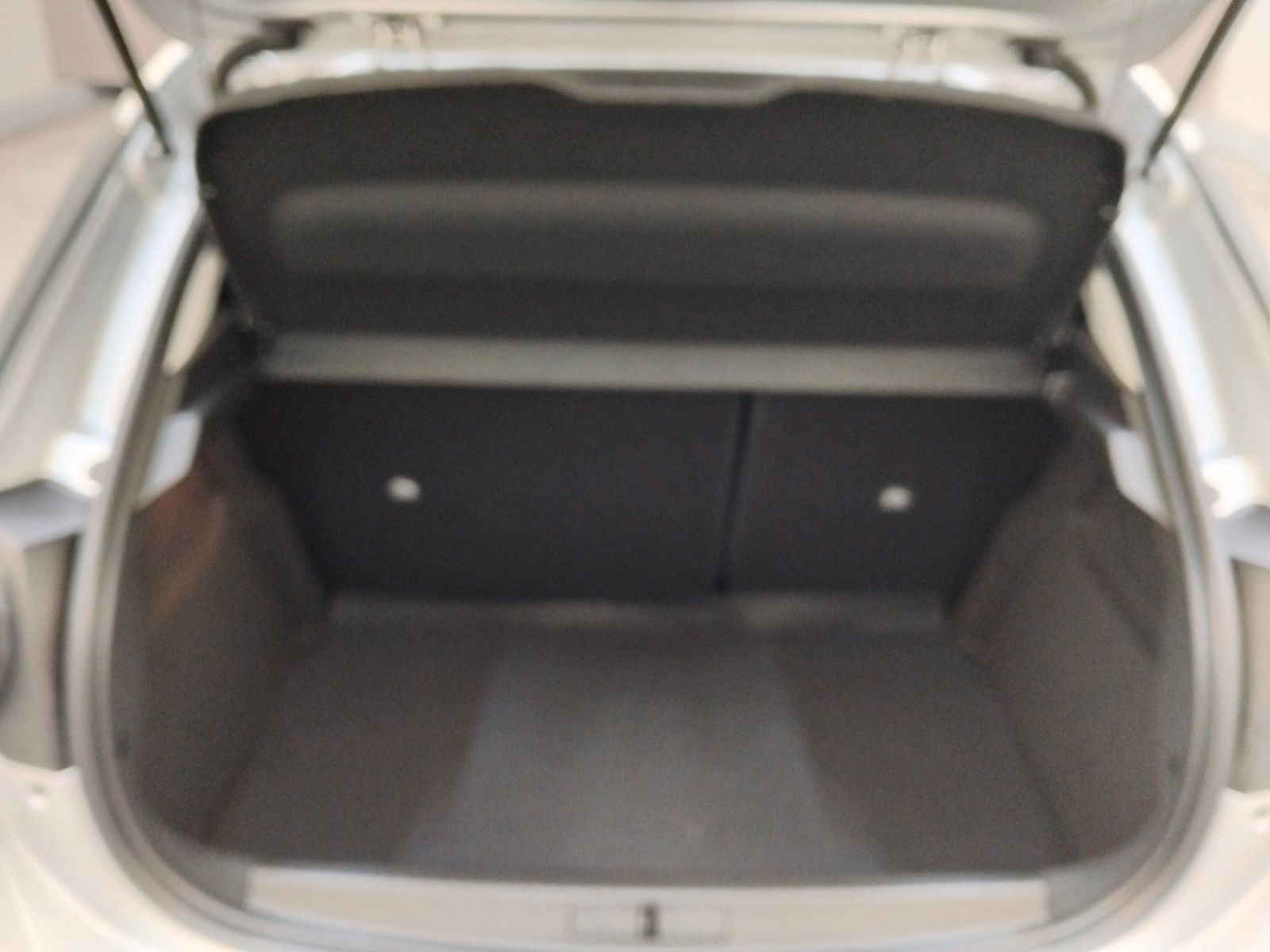 Opel Corsa (06/2023, Benzin)