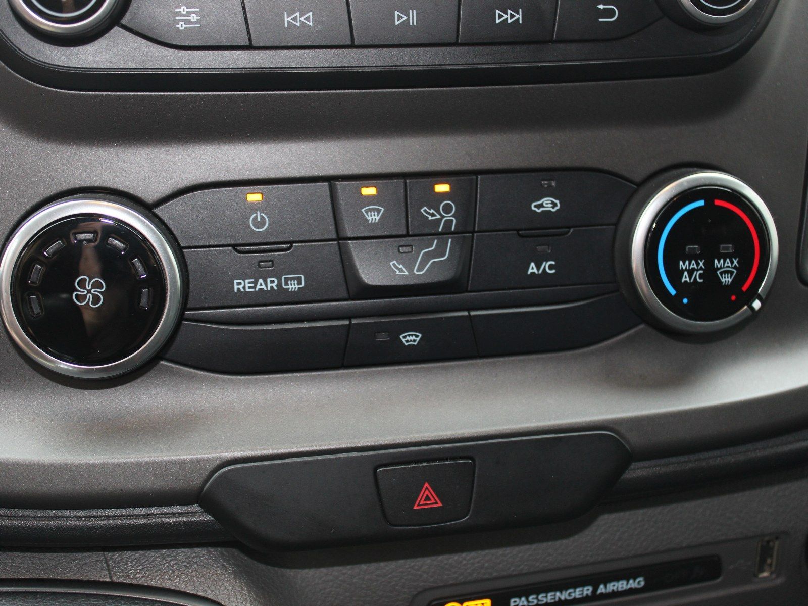 Fahrzeugabbildung Ford Transit Custom 320 L2 Trend 2,0 TDCi