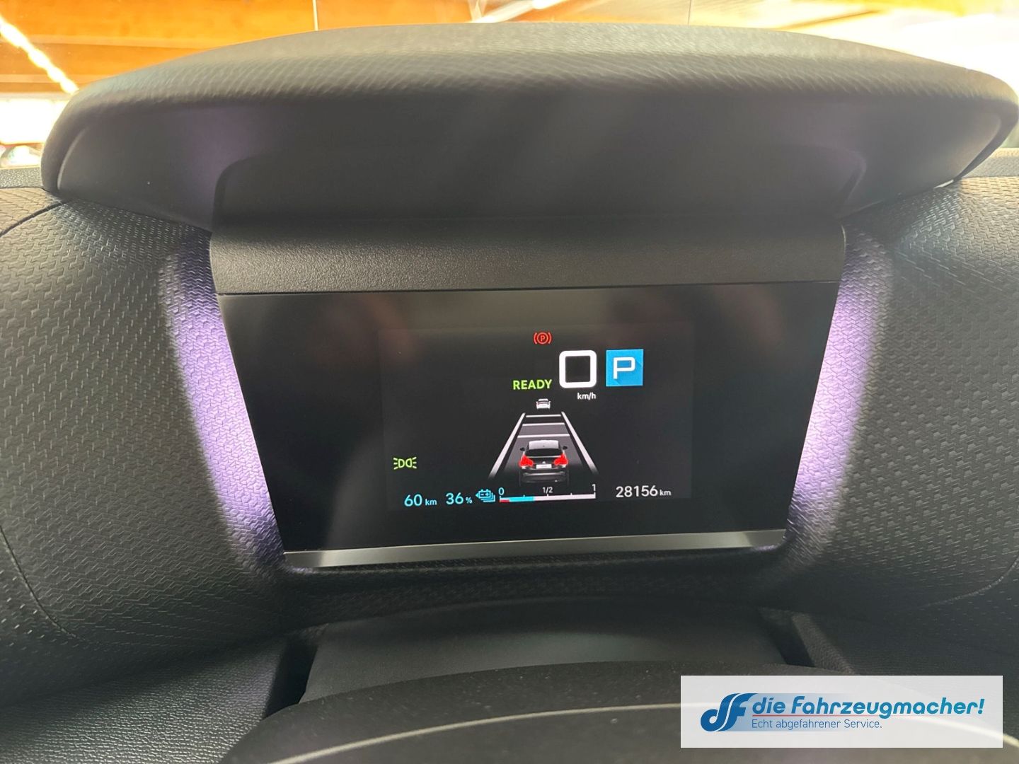 Fahrzeugabbildung Citroën C4 E- Shine HUD Navi 360 Kamera LED Apple CarPla