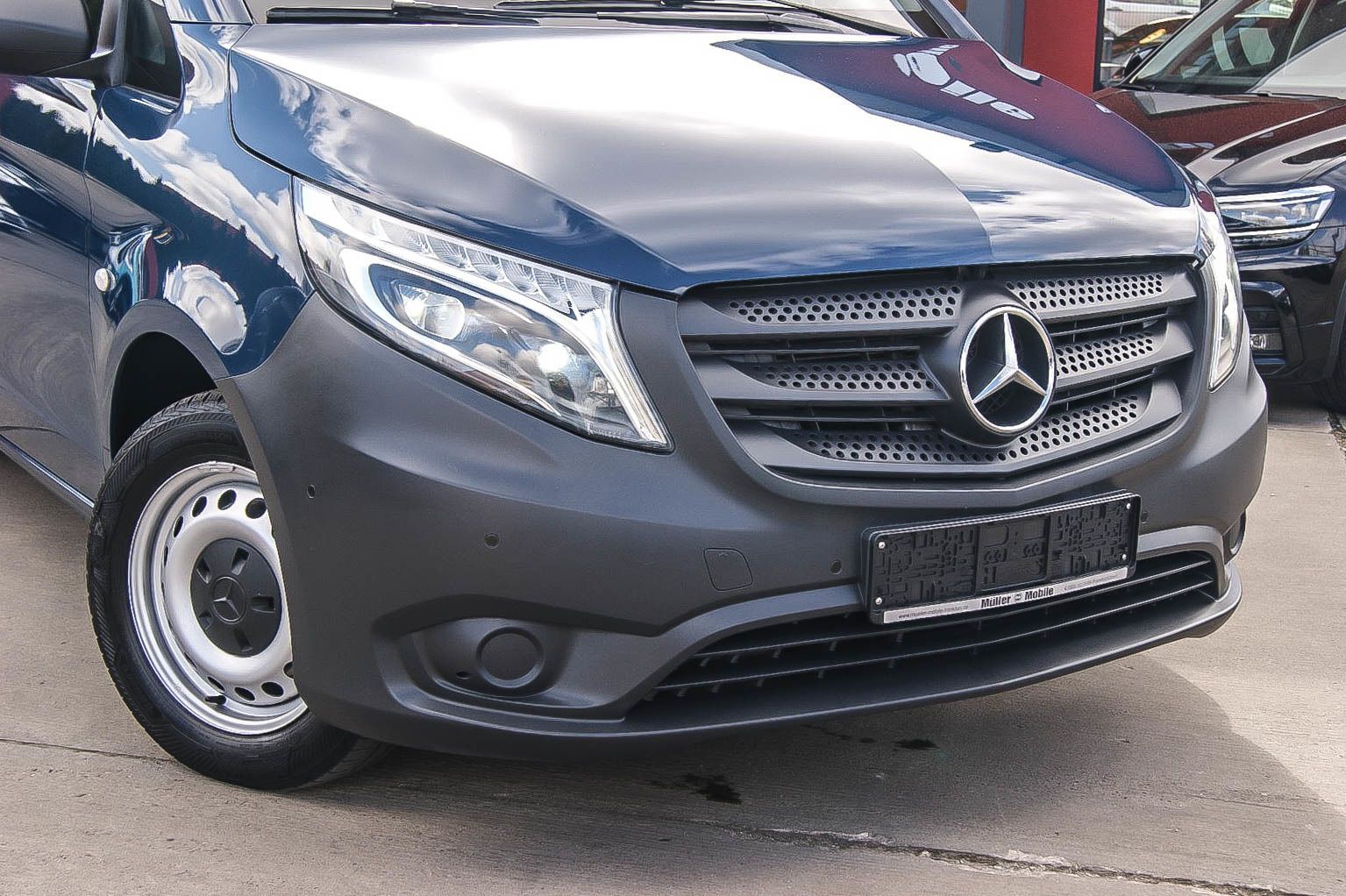 Fahrzeugabbildung Mercedes-Benz Vito Kasten 114 CDI lang Aut LED KAMERA PARKASSI