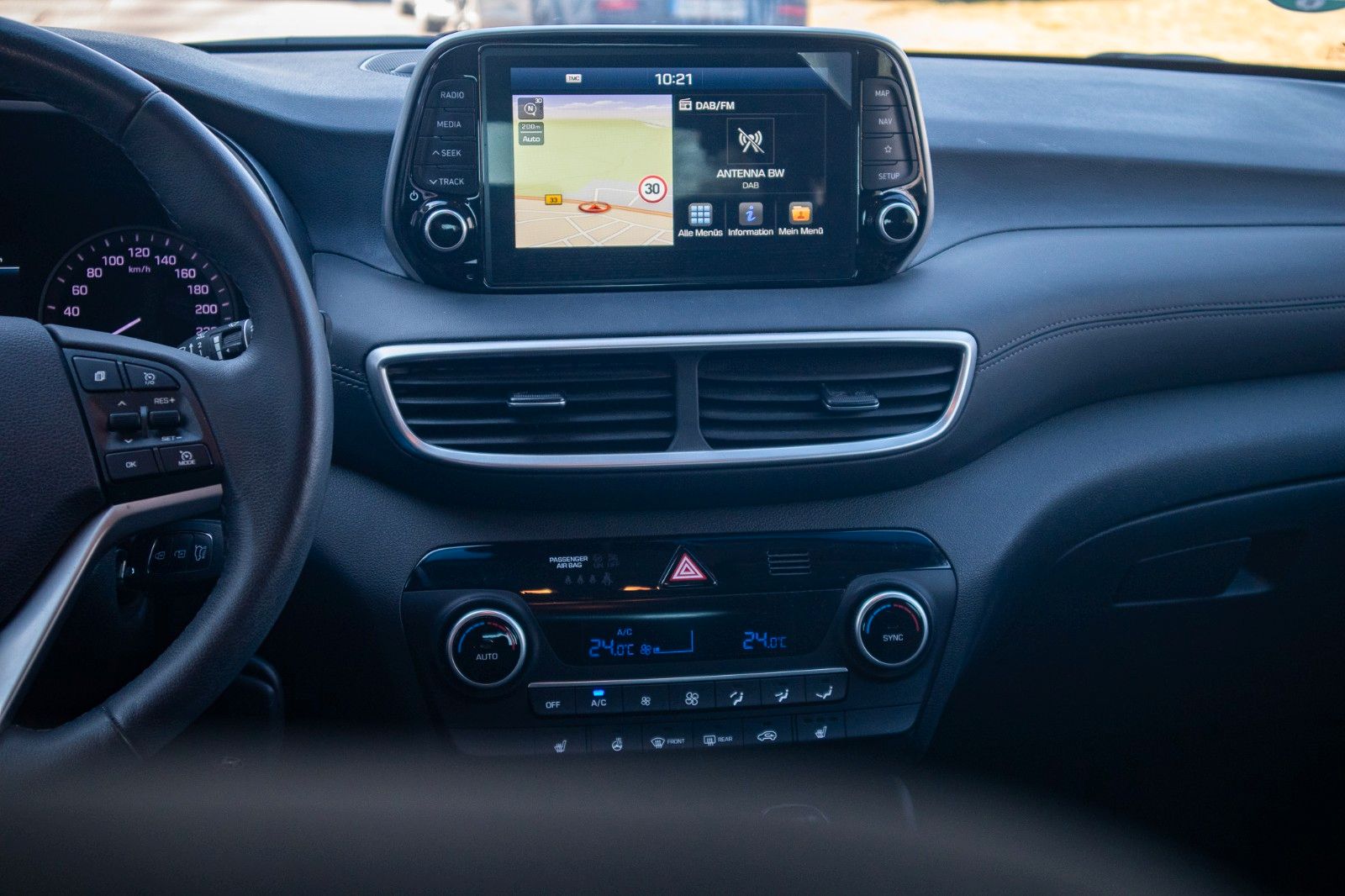 Fahrzeugabbildung Hyundai Tucson*2WD*Navi*Induktiv*Kamera*PDC*Lane*