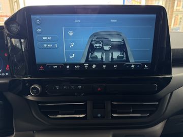 Ford Tourneo Custom L2 Titanium LED  70L Tank