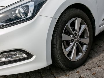 Hyundai i20 YES! Plus Kamera Pano. Spurhalteassistent