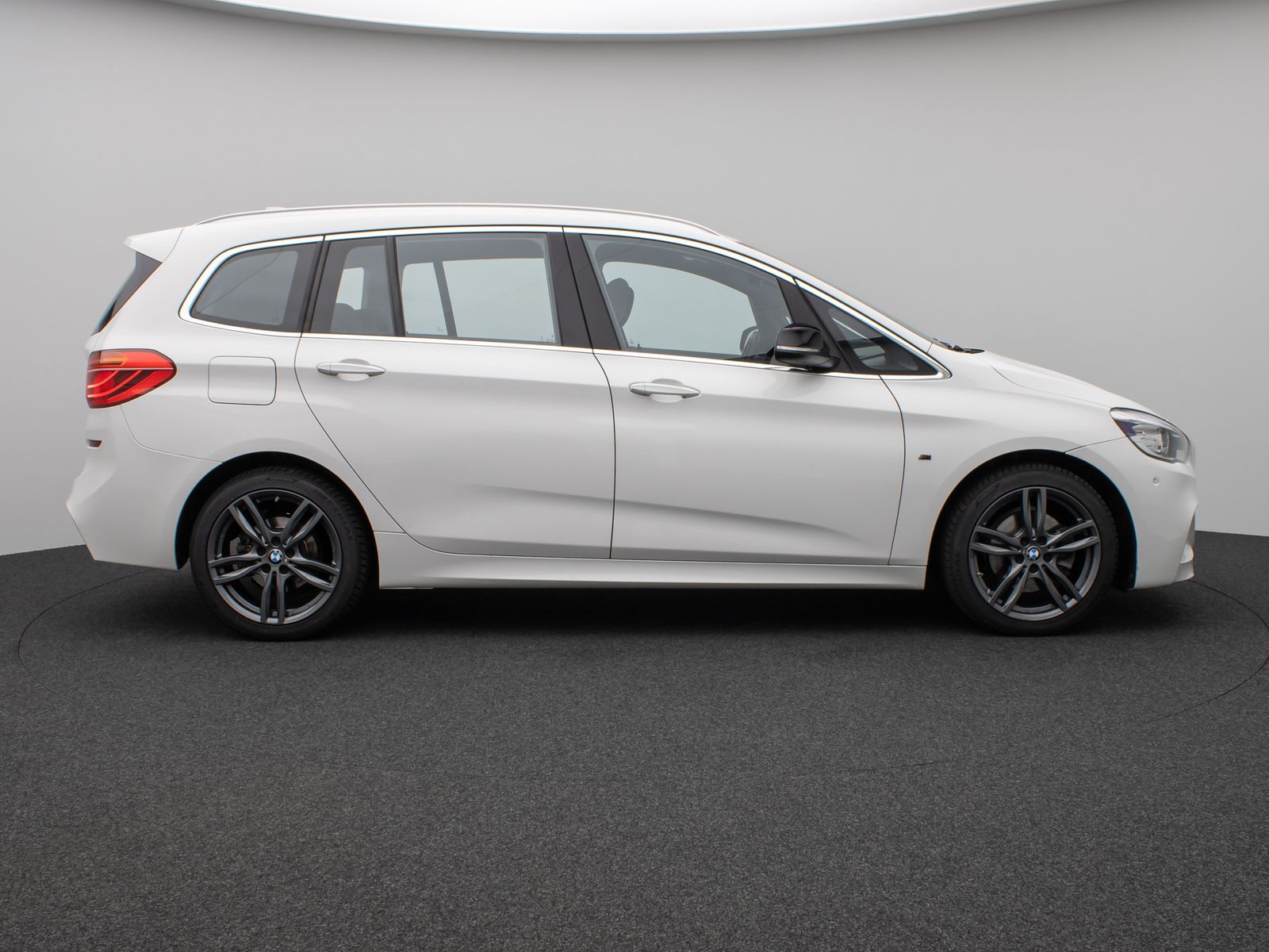 Fahrzeugabbildung BMW 218d Gran Tourer M Sport Kamera HUD AHK Stop&Go