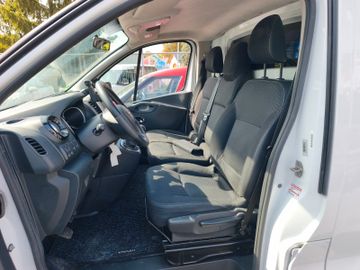 Opel Vivaro - 10