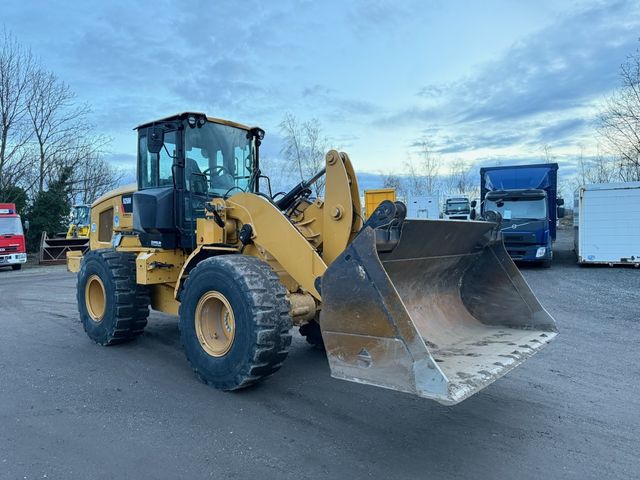 CAT 926 M *5600H* Schaufel 3m³* Klima 