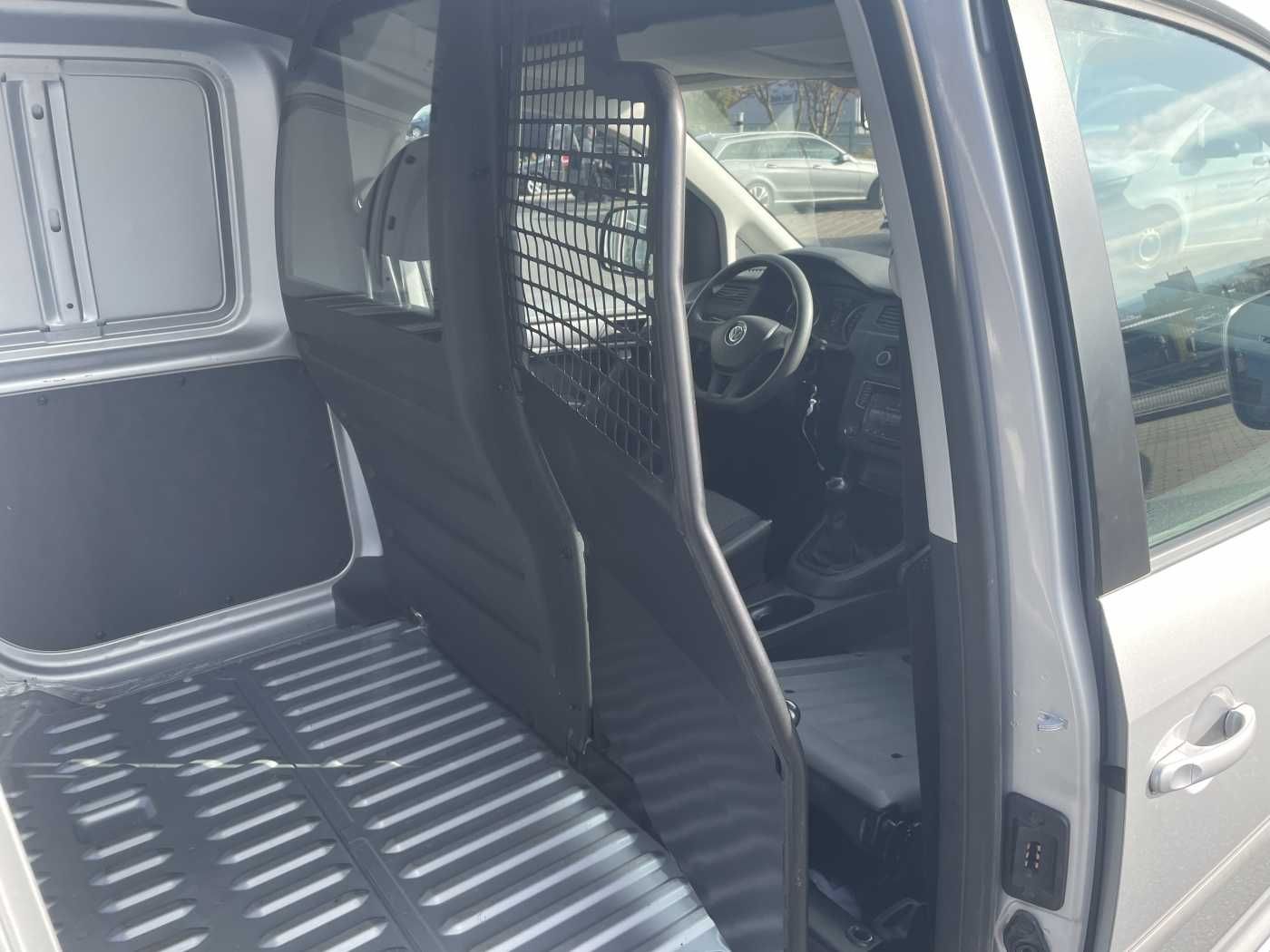Fahrzeugabbildung Volkswagen Caddy 2.0 TDI Klima Navi SHZ Trennwand klappbar