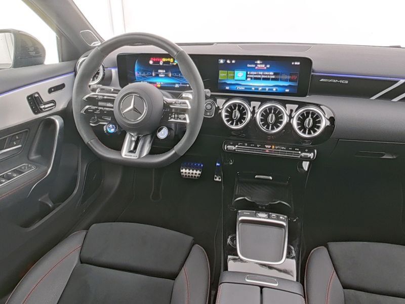Fahrzeugabbildung Mercedes-Benz A 45 S 4M PANO+HUD+BURMESTER+NIGHT+360°+VMAX-270