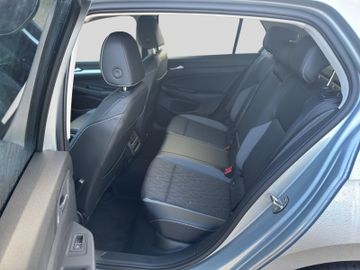 Volkswagen Golf - 6