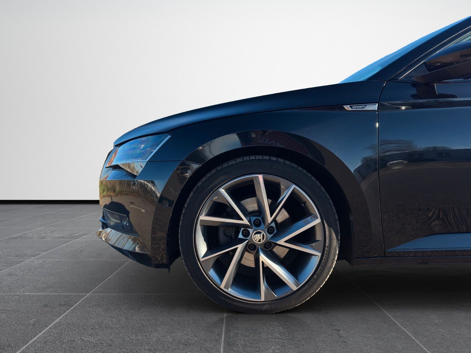 Fahrzeugabbildung SKODA SUPERB COMBI SPORTL 2.0TDI ACC MEMORY CANTON