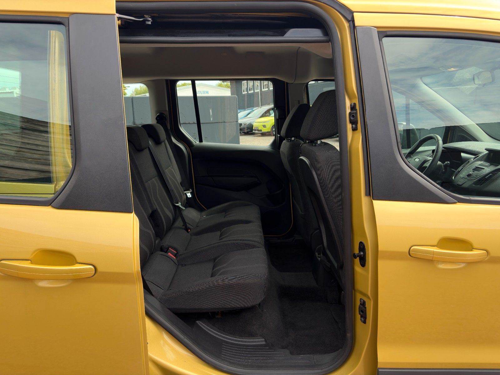Fahrzeugabbildung Ford Tourneo Connect 1.0 EB Trend Klima Zahnr. neu