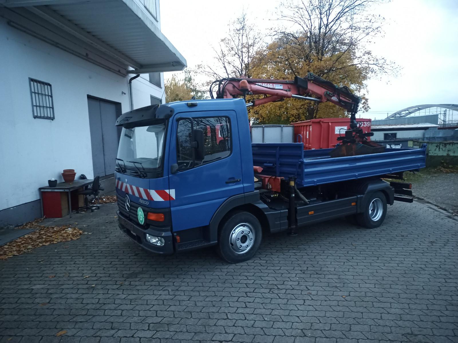 Mercedes-Benz 815 Atego Dreiseitenkipper Atlas 60.1 Kran Greif