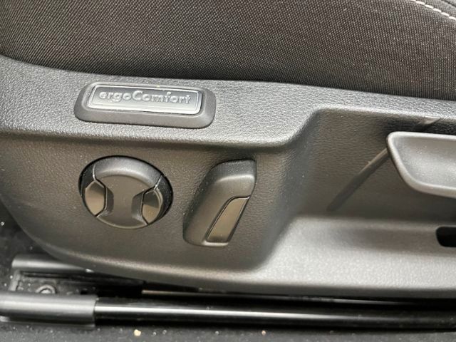 Fahrzeugabbildung Volkswagen Passat Variant Business