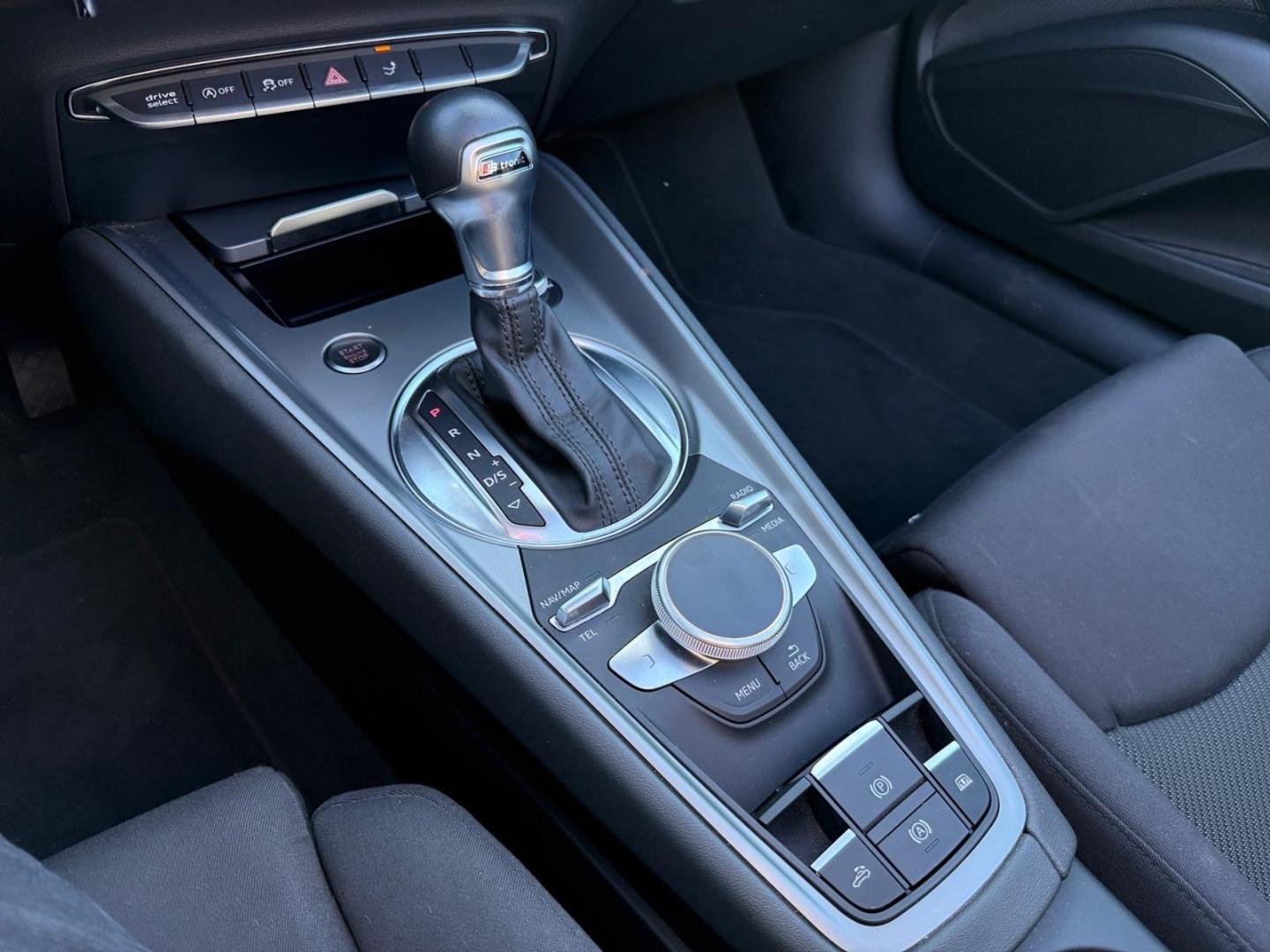 Audi TT 2.0 Roadster 45 TFSI quattro El. Verdeck Navi