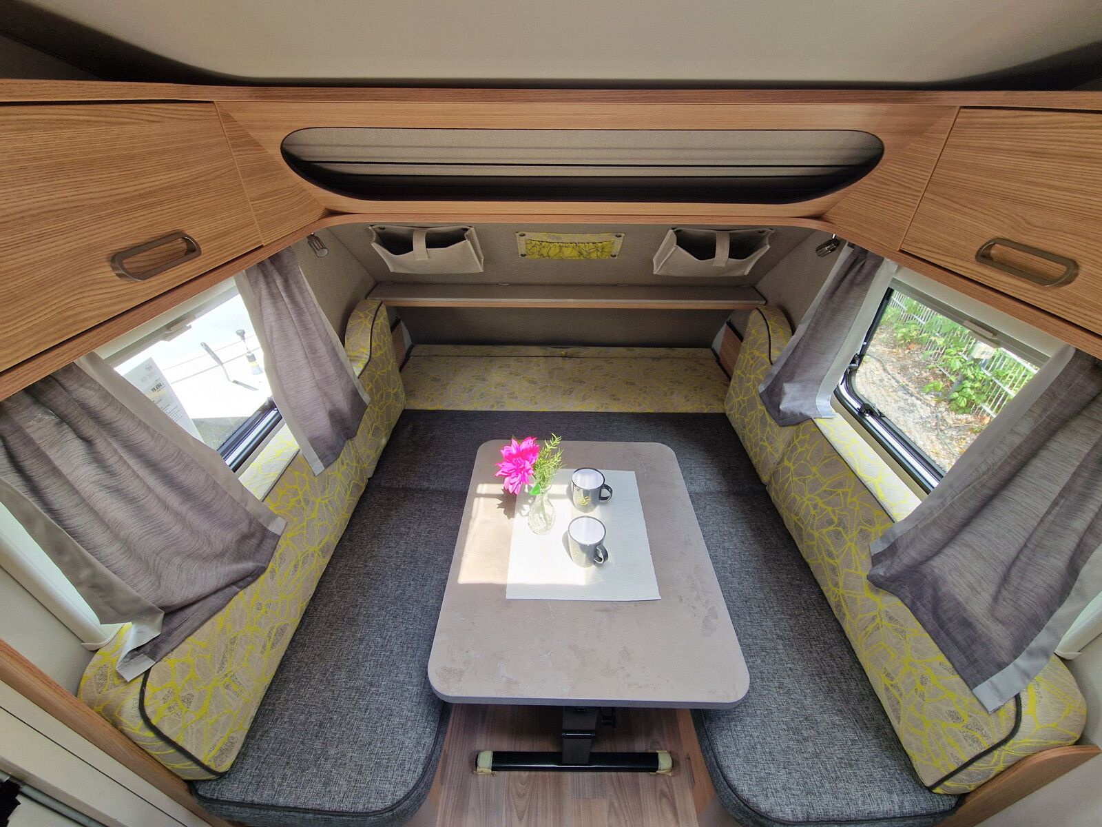 Fahrzeugabbildung T@b BASIC 320