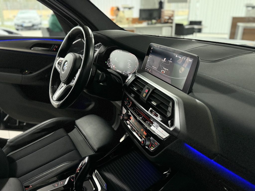 Fahrzeugabbildung BMW X3 xD30d M Sport Panorama Kamera HUD DAB H/K 20"