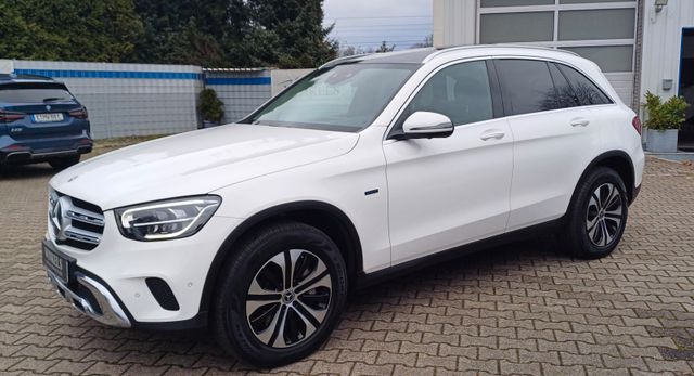 Mercedes-Benz GLC 300e 4MATIC-Standh-Navi-Panorama-HeadUp-360°