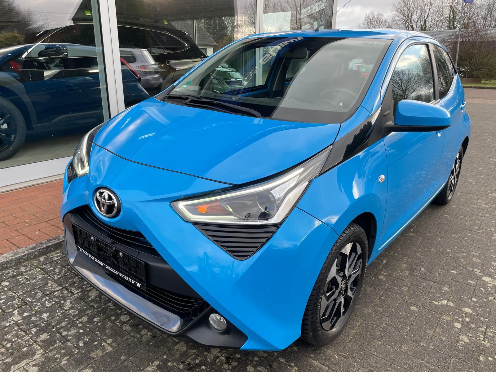 Toyota Aygo AYGO x-play club