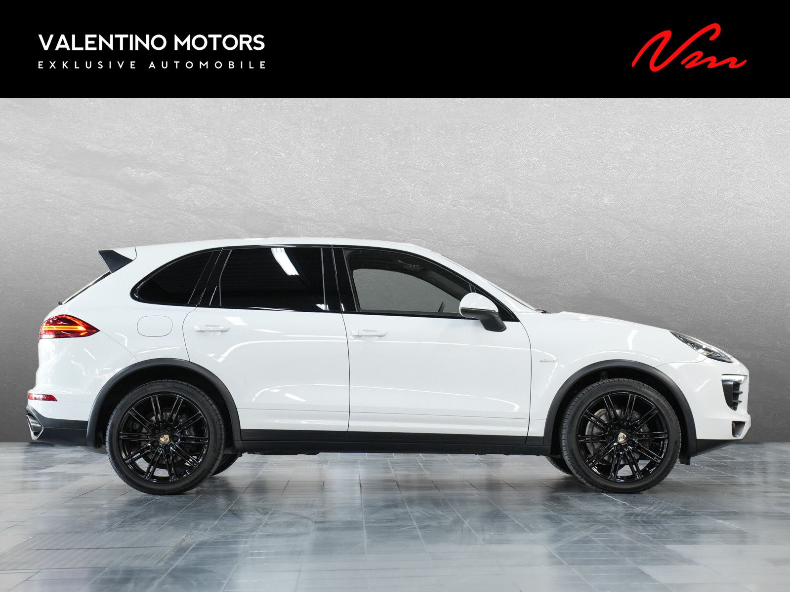 Fahrzeugabbildung Porsche Cayenne Diesel - LED|Pano|Stzhzg+belüft|Kam|21"