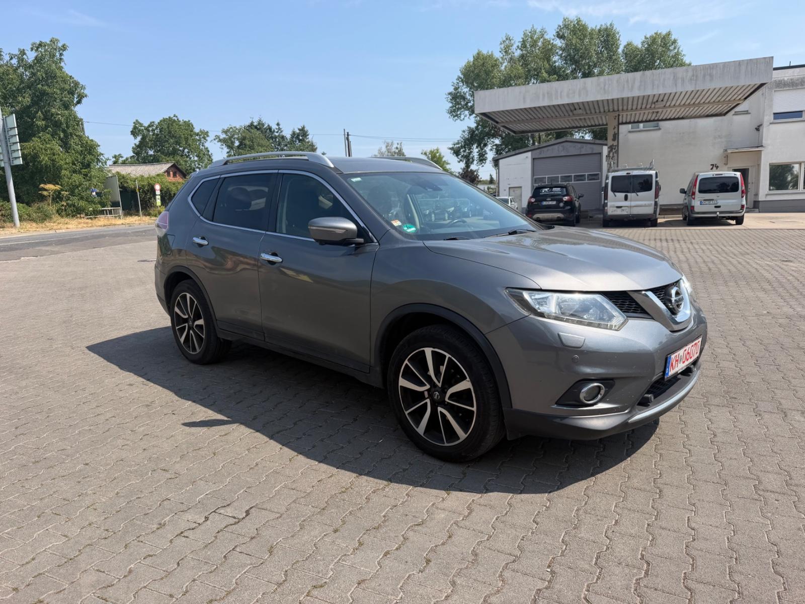 Nissan X-Trail Acenta 4x4,360 kamera,panorama,Navigatio