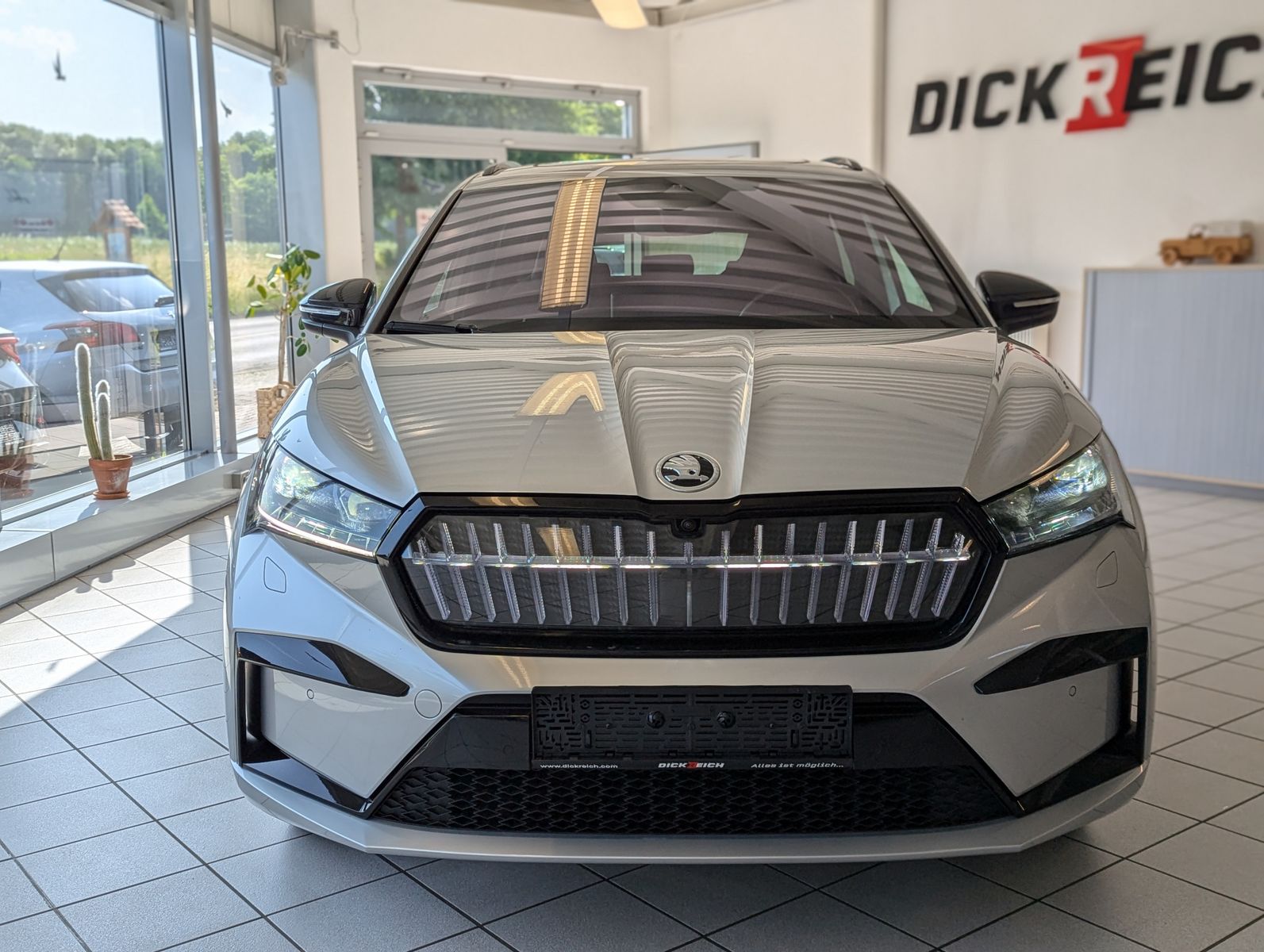 SKODA Enyaq 80 Sportline ACC Pano DCC Memory 360° HOD - Image 2