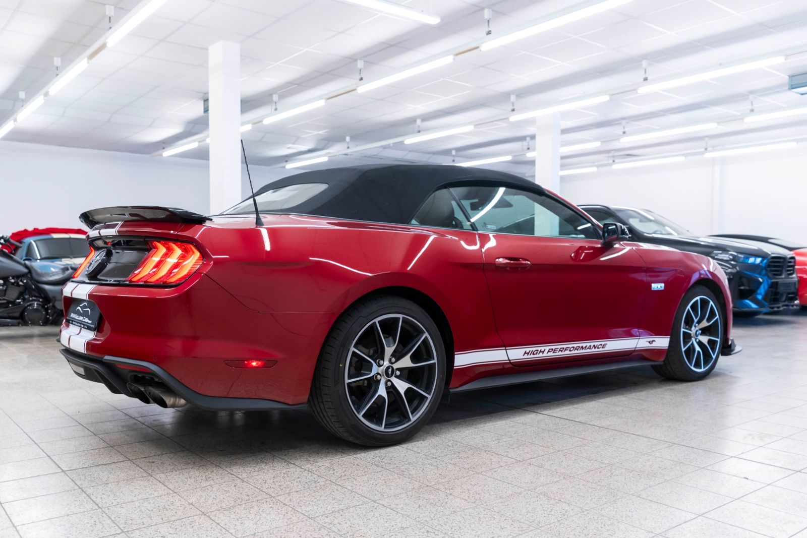 Fahrzeugabbildung Ford Mustang 2.3 HIGH PERFORMANCE ACC KAM TOTW LEDER